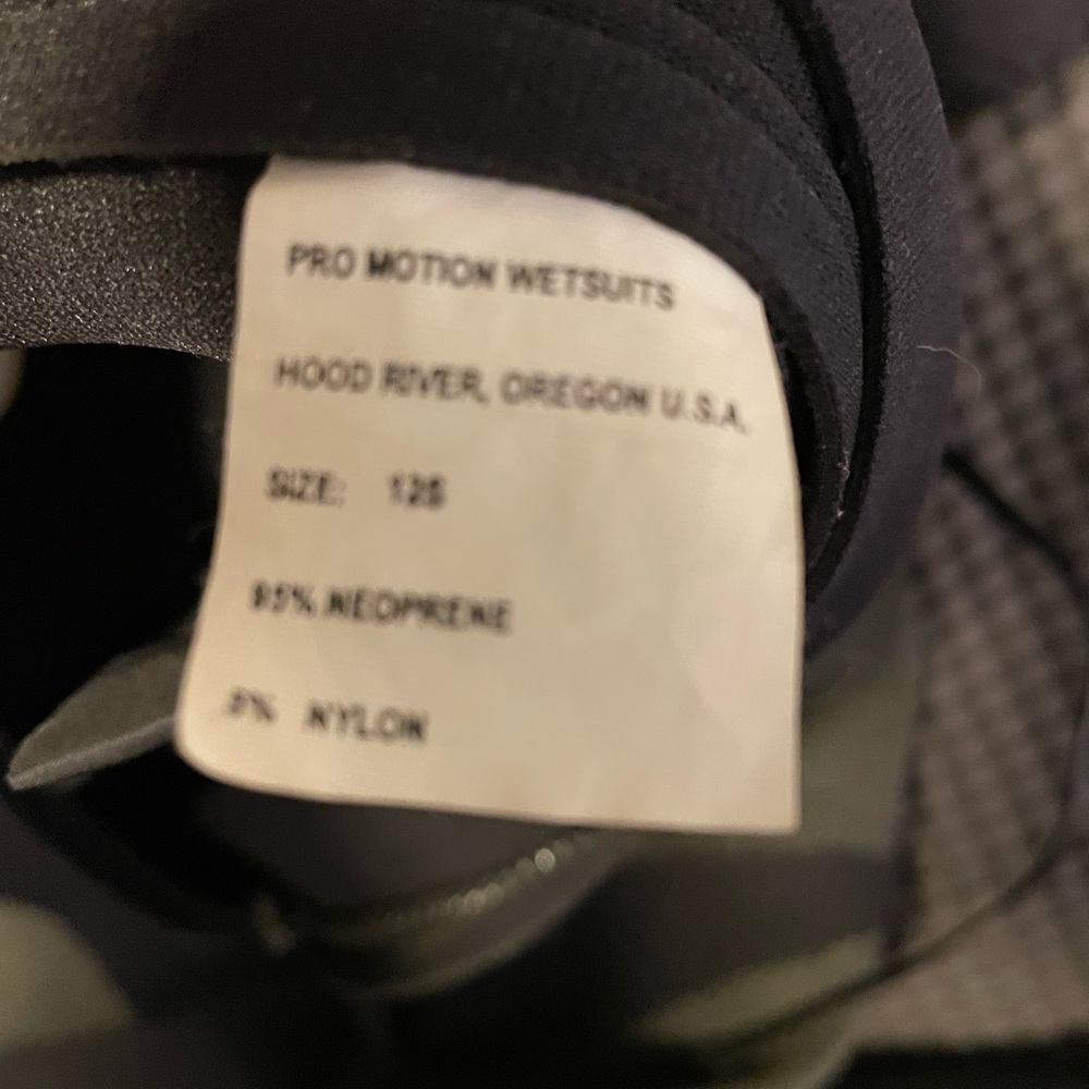 Wet Suit - Picture 5 of 7